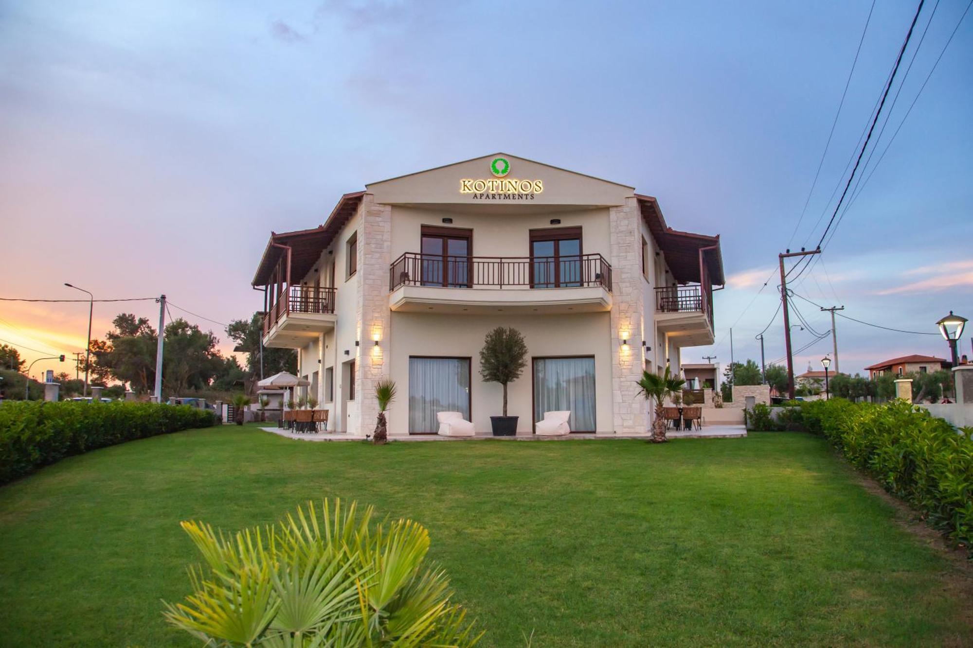 Kotinos Apartments Afytos Bagian luar foto